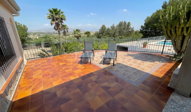 Reventa - Villa - El Rebolledo