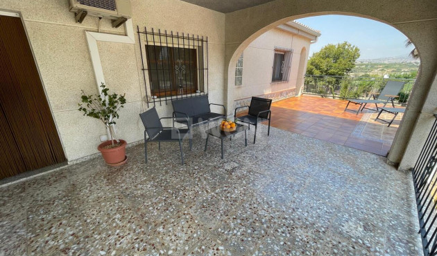 Reventa - Villa - El Rebolledo