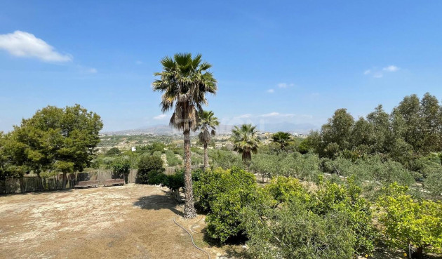 Reventa - Villa - El Rebolledo