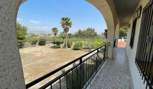 Reventa - Villa - El Rebolledo