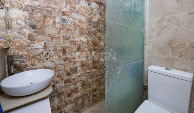 Odsprzedaż - Bungalow - Torrevieja - La Siesta - El Salado - Torreta