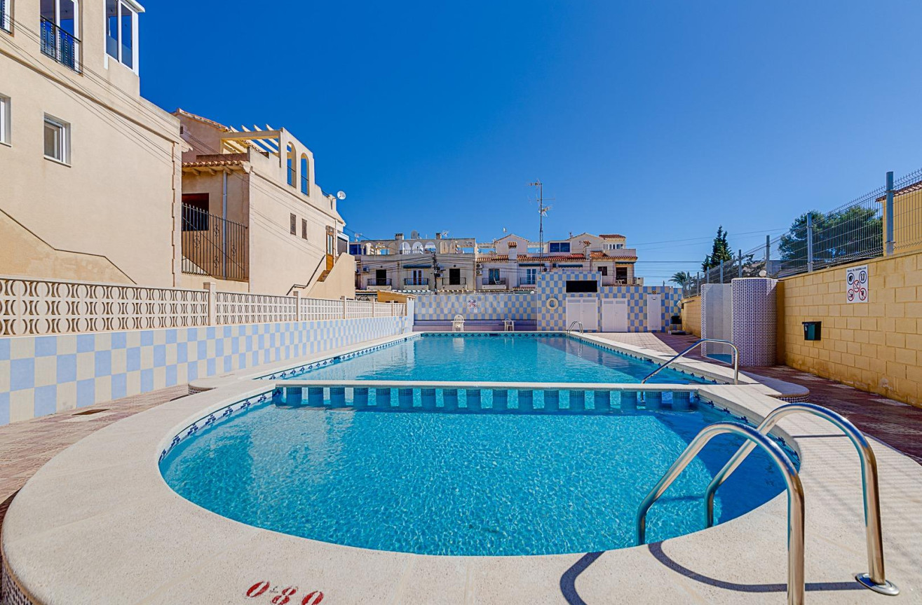 Odsprzedaż - Bungalow - Torrevieja - La Siesta - El Salado - Torreta