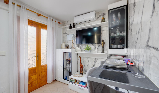 Odsprzedaż - Bungalow - Torrevieja - La Siesta - El Salado - Torreta