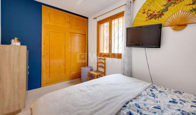 Odsprzedaż - Bungalow - Torrevieja - La Siesta - El Salado - Torreta