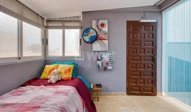 Odsprzedaż - Bungalow - Torrevieja - La Siesta - El Salado - Torreta