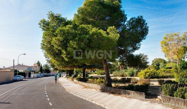Odsprzedaż - Bungalow - Torrevieja - La Siesta - El Salado - Torreta