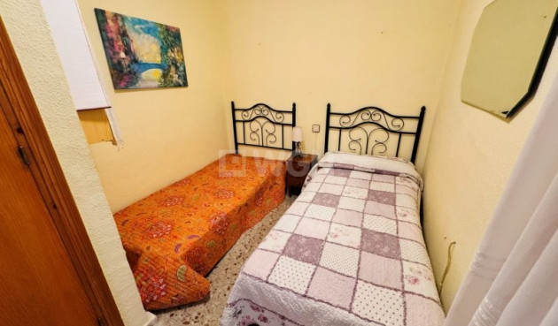 Odsprzedaż - Mieszkanie w bloku - La Mata - Costa Blanca