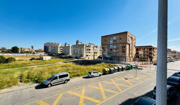 Odsprzedaż - Mieszkanie w bloku - La Mata - Costa Blanca