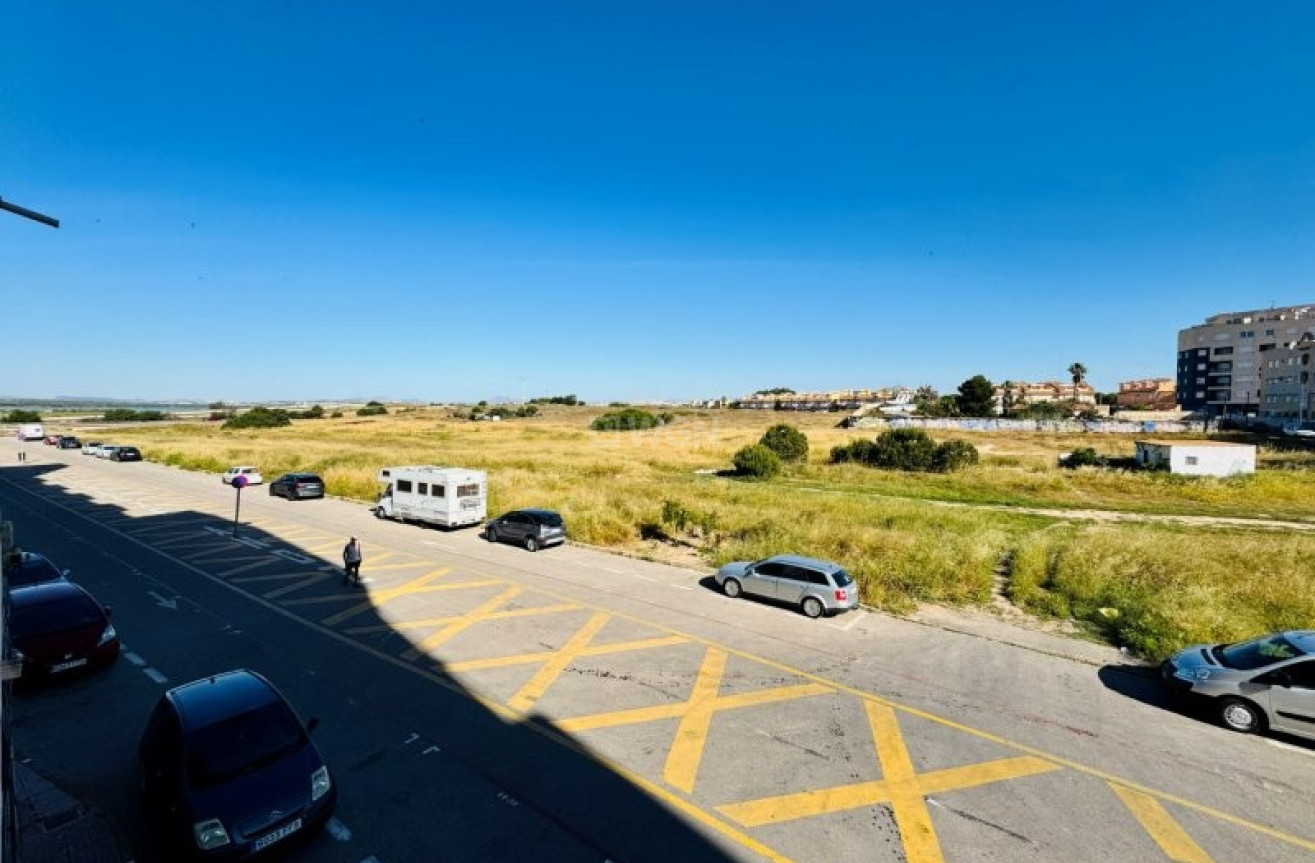 Odsprzedaż - Mieszkanie w bloku - La Mata - Costa Blanca