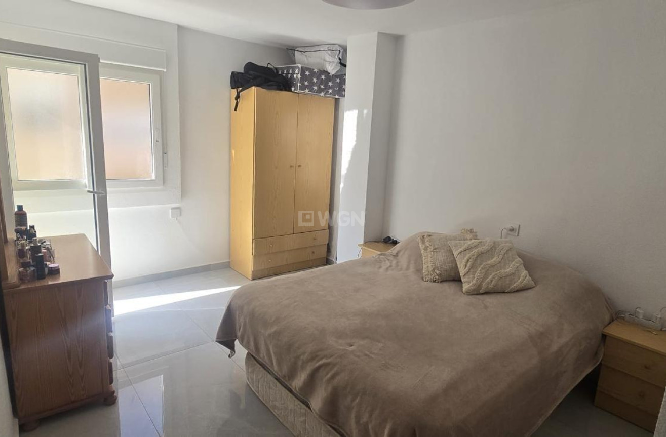 Odsprzedaż - Mieszkanie w bloku - Torrevieja - Acequion