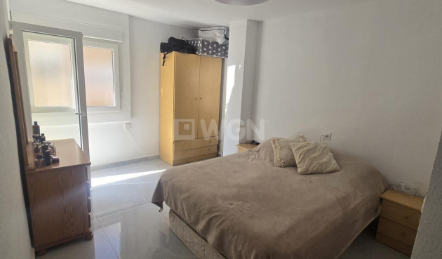 Odsprzedaż - Mieszkanie w bloku - Torrevieja - Acequion