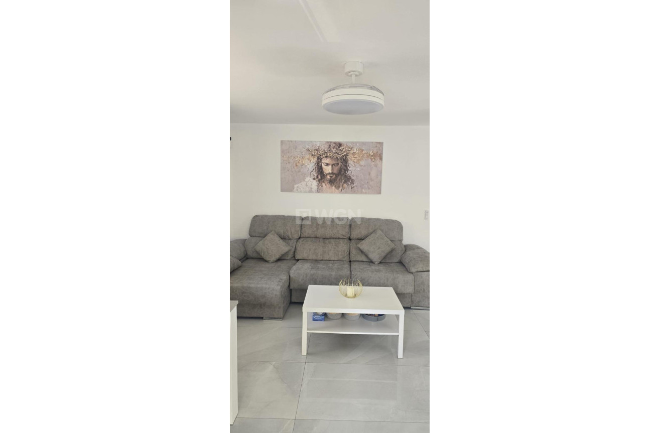 Odsprzedaż - Mieszkanie w bloku - Torrevieja - Acequion