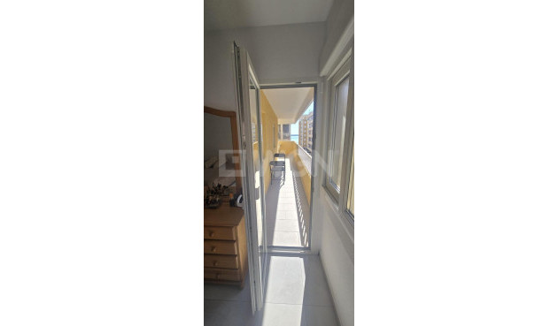 Odsprzedaż - Mieszkanie w bloku - Torrevieja - Acequion