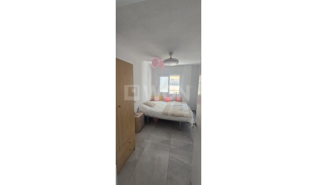 Odsprzedaż - Mieszkanie w bloku - Torrevieja - Acequion