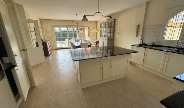 Odsprzedaż - Villa - Orihuela Costa - Playa Flamenca