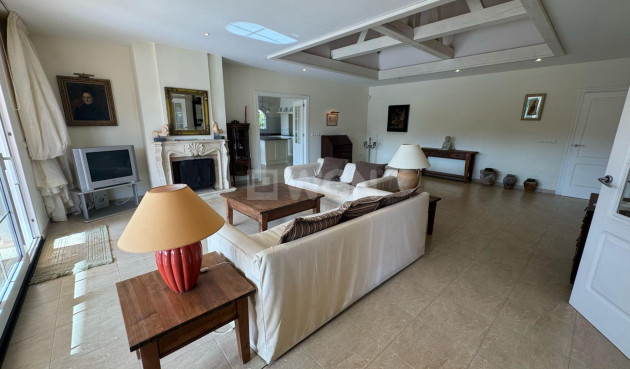 Odsprzedaż - Villa - Orihuela Costa - Playa Flamenca