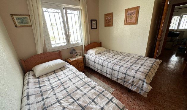 Odsprzedaż - Mieszkanie w bloku - Orihuela - Inland