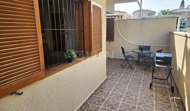Odsprzedaż - Bungalow - Orihuela Costa - Playa Flamenca