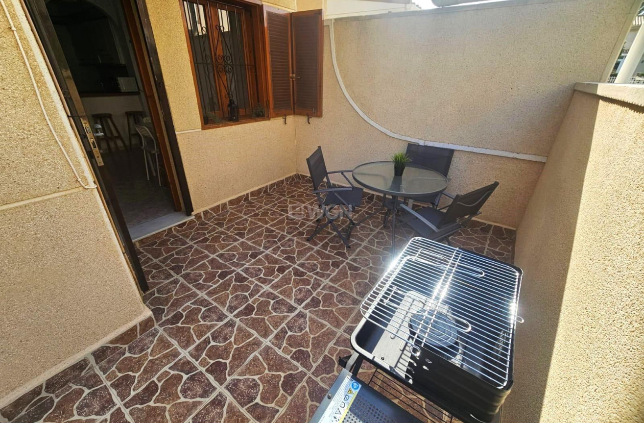 Odsprzedaż - Bungalow - Orihuela Costa - Playa Flamenca