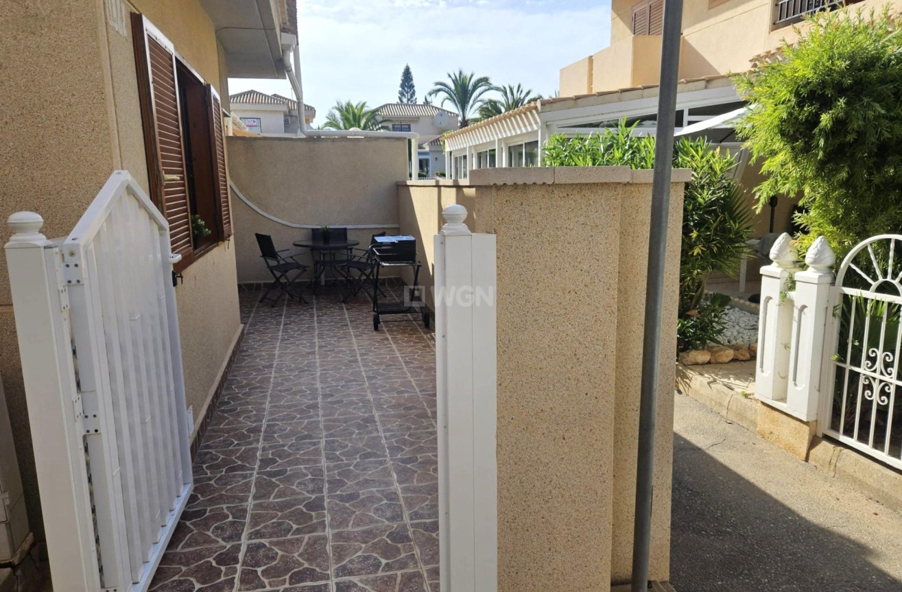 Odsprzedaż - Bungalow - Orihuela Costa - Playa Flamenca