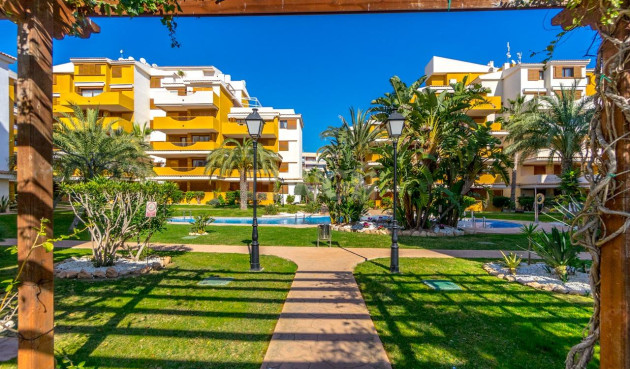 Odsprzedaż - Mieszkanie w bloku - Torrevieja - Punta Prima
