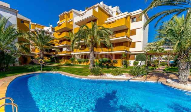 Odsprzedaż - Mieszkanie w bloku - Torrevieja - Punta Prima