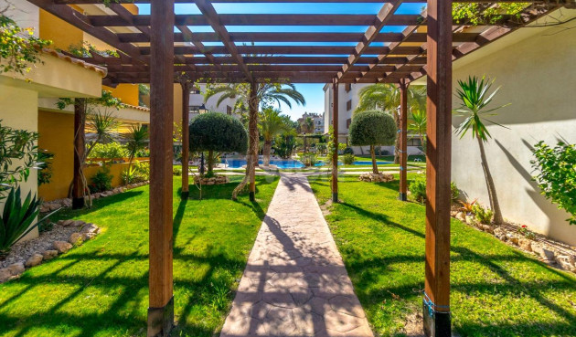 Odsprzedaż - Mieszkanie w bloku - Torrevieja - Punta Prima