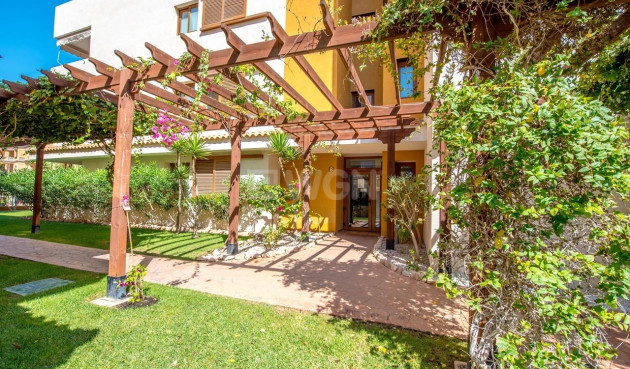 Odsprzedaż - Mieszkanie w bloku - Torrevieja - Punta Prima