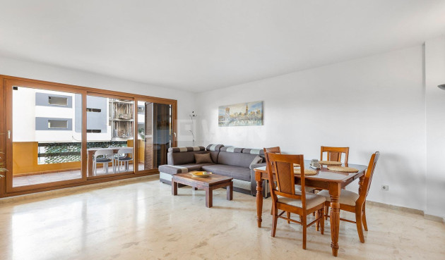 Odsprzedaż - Mieszkanie w bloku - Torrevieja - Punta Prima
