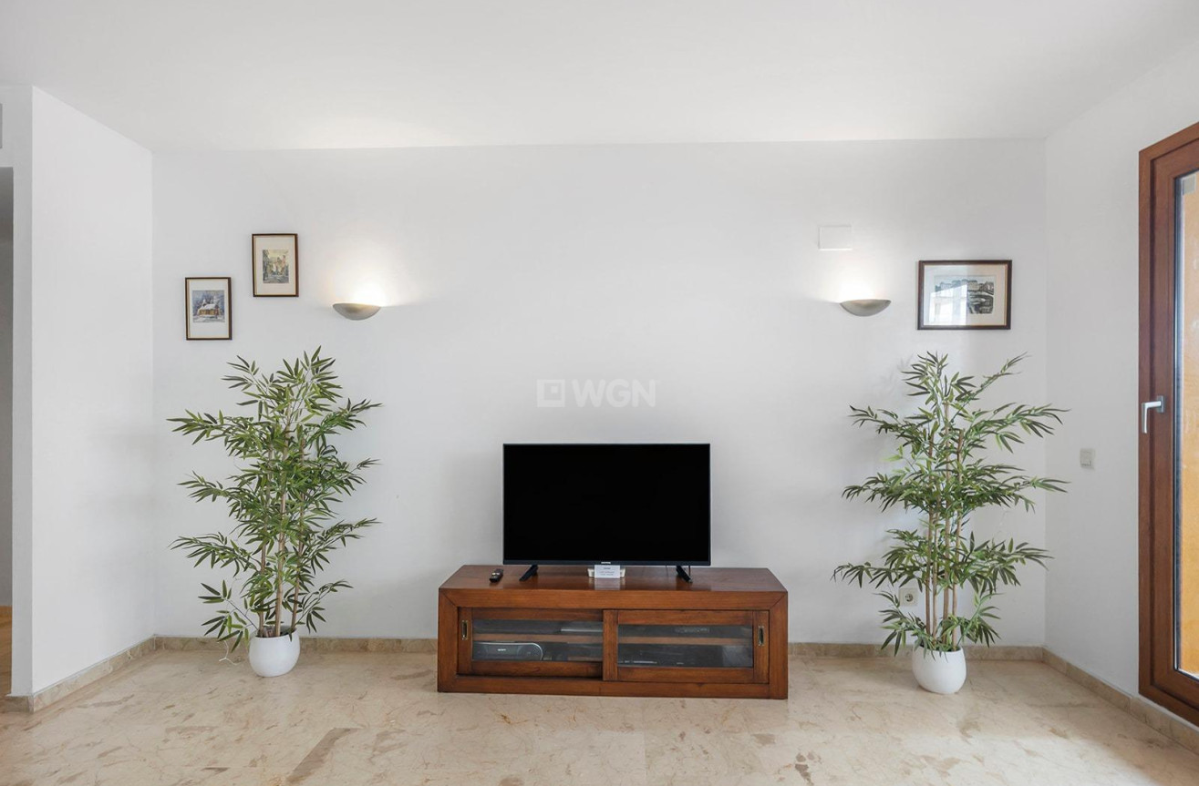 Odsprzedaż - Mieszkanie w bloku - Torrevieja - Punta Prima