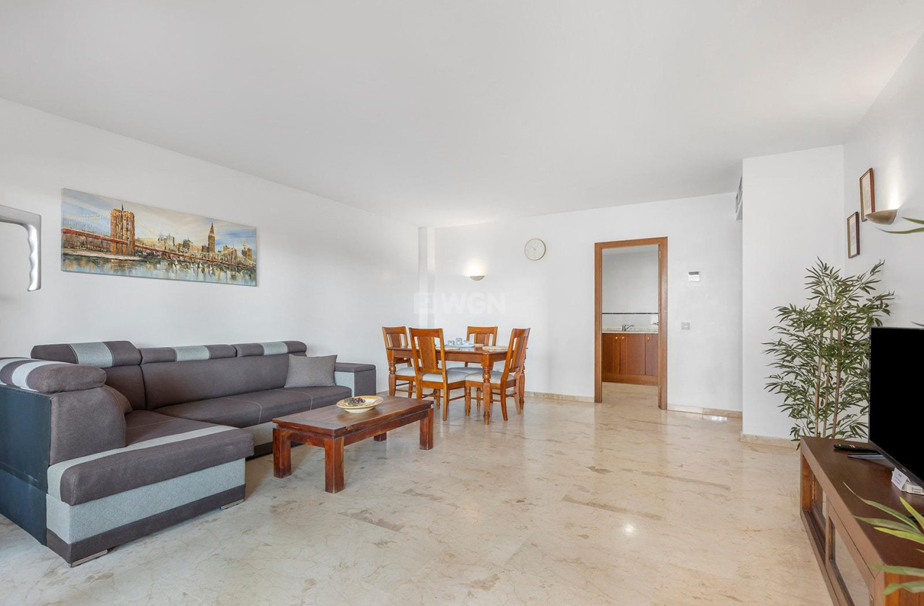 Odsprzedaż - Mieszkanie w bloku - Torrevieja - Punta Prima