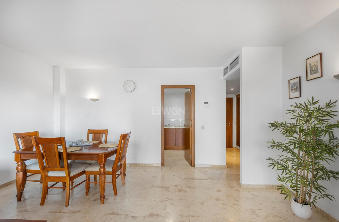 Odsprzedaż - Mieszkanie w bloku - Torrevieja - Punta Prima