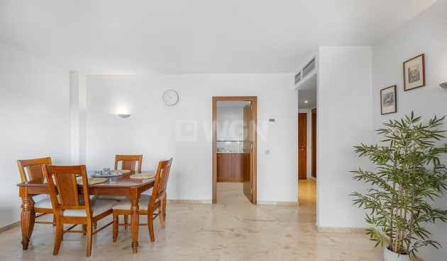 Odsprzedaż - Mieszkanie w bloku - Torrevieja - Punta Prima