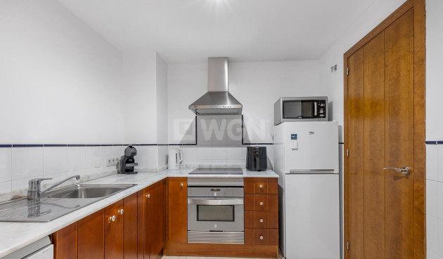 Odsprzedaż - Mieszkanie w bloku - Torrevieja - Punta Prima
