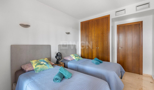 Odsprzedaż - Mieszkanie w bloku - Torrevieja - Punta Prima