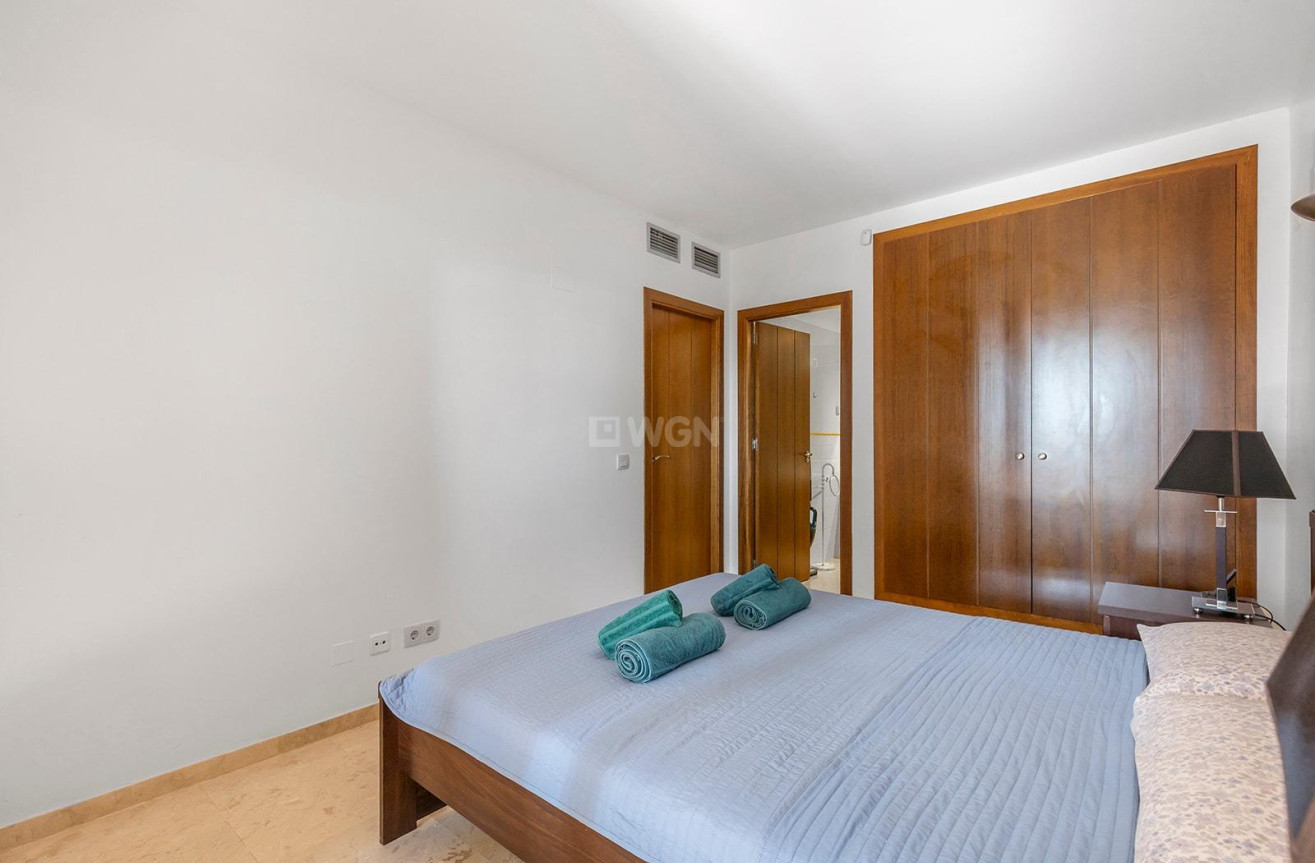 Odsprzedaż - Mieszkanie w bloku - Torrevieja - Punta Prima