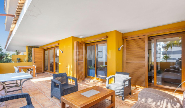 Odsprzedaż - Mieszkanie w bloku - Torrevieja - Punta Prima