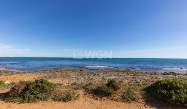 Odsprzedaż - Mieszkanie w bloku - Torrevieja - Punta Prima