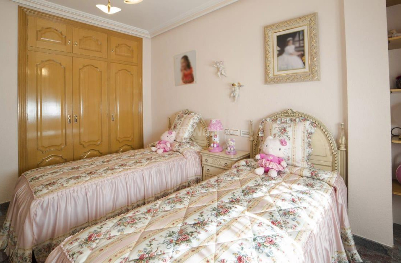 Odsprzedaż - Kamienica - Los Alcázares - Centro