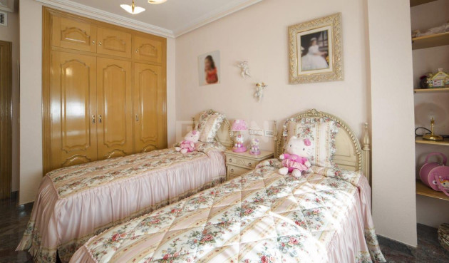 Odsprzedaż - Kamienica - Los Alcázares - Centro