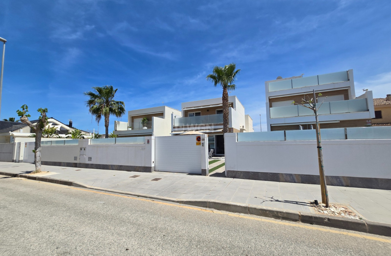 Odsprzedaż - Villa - Pilar de la Horadada - Costa Blanca