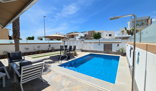 Odsprzedaż - Villa - Pilar de la Horadada - Costa Blanca