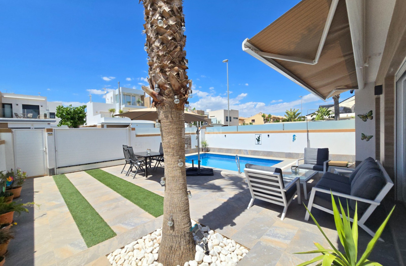 Odsprzedaż - Villa - Pilar de la Horadada - Costa Blanca