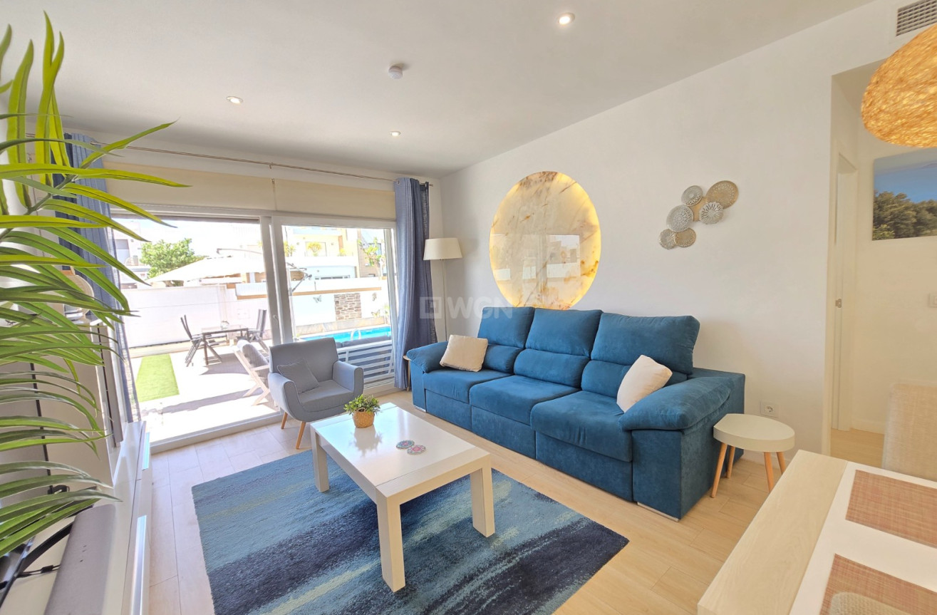 Odsprzedaż - Villa - Pilar de la Horadada - Costa Blanca