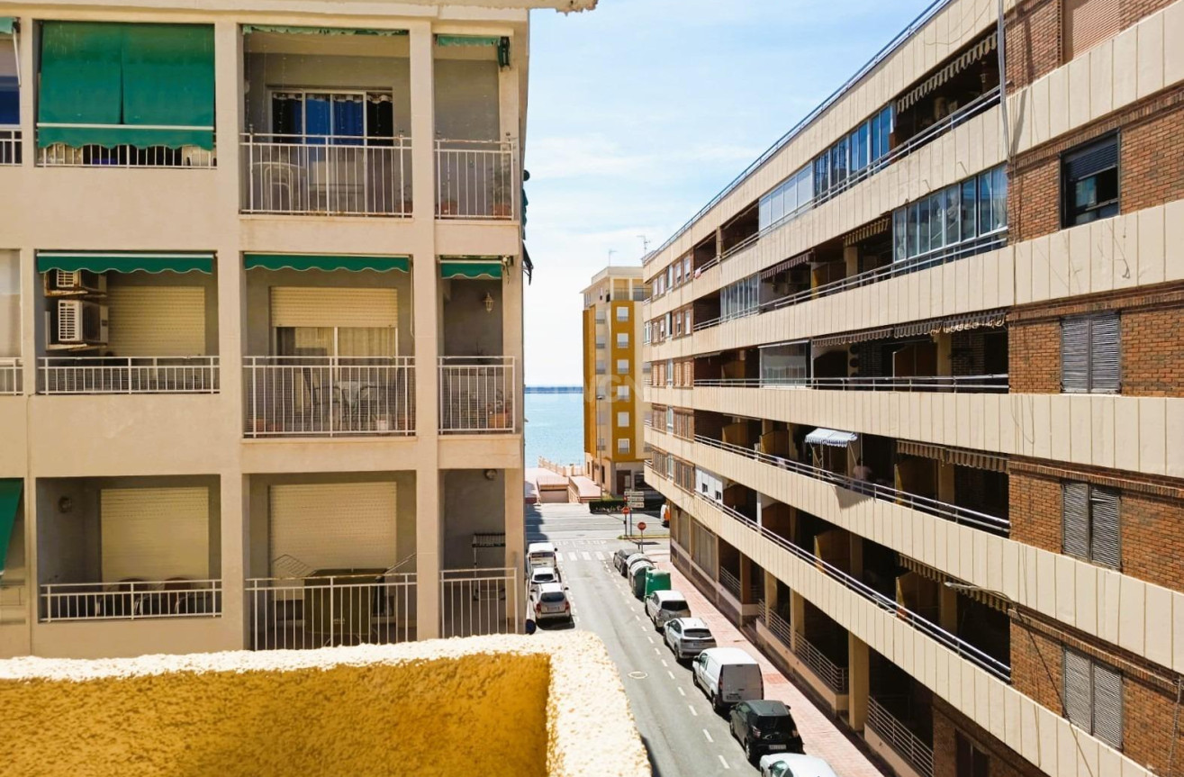 Odsprzedaż - Mieszkanie w bloku - Torrevieja - Costa Blanca
