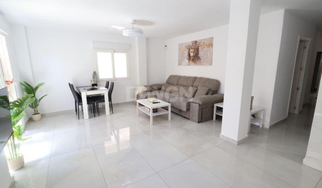 Odsprzedaż - Mieszkanie w bloku - Torrevieja - Costa Blanca