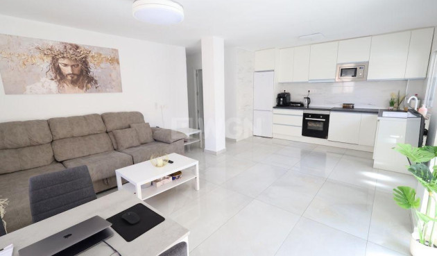 Odsprzedaż - Mieszkanie w bloku - Torrevieja - Costa Blanca