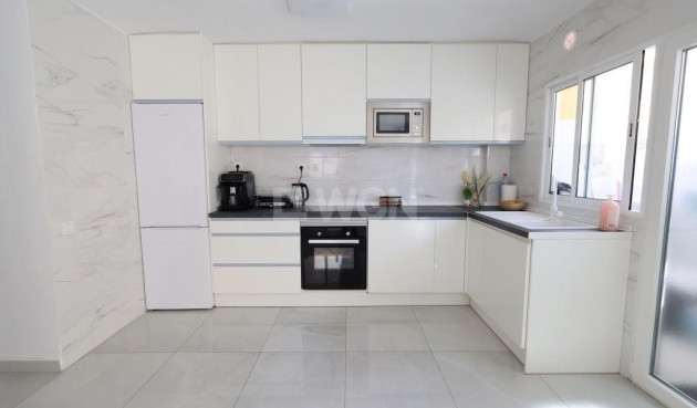 Odsprzedaż - Mieszkanie w bloku - Torrevieja - Costa Blanca