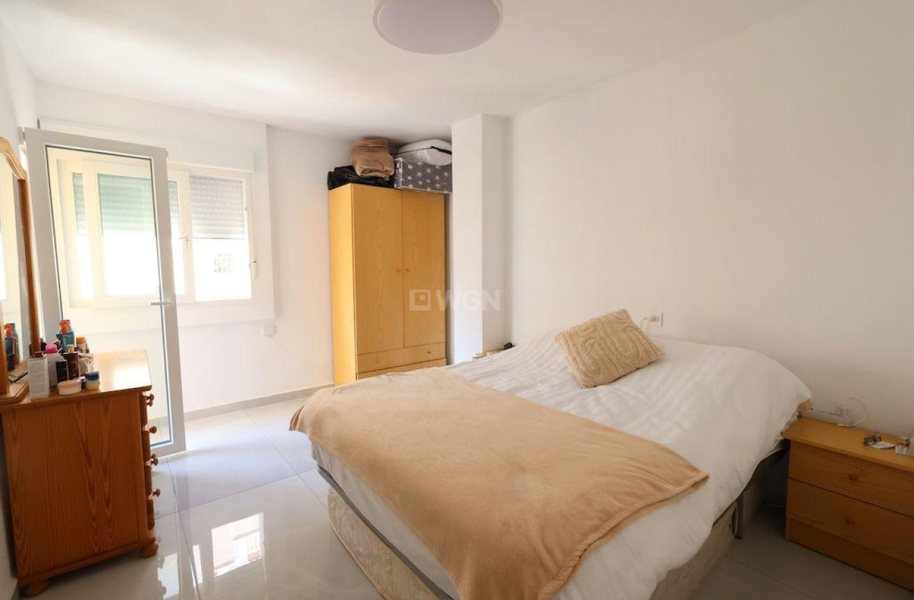 Odsprzedaż - Mieszkanie w bloku - Torrevieja - Costa Blanca
