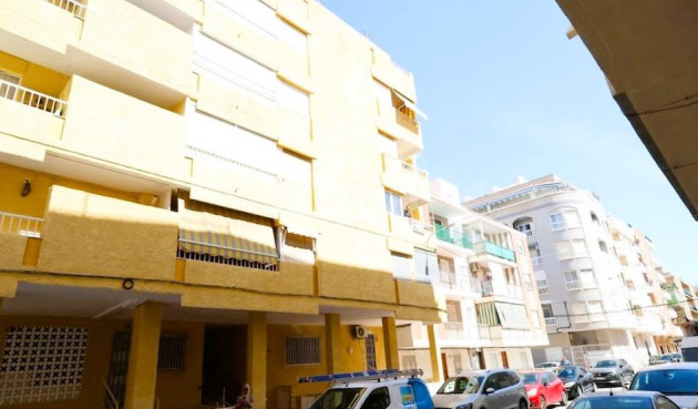 Odsprzedaż - Mieszkanie w bloku - Torrevieja - Costa Blanca